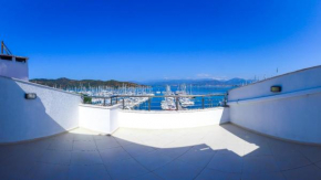 Luxury Apartment with Seaview